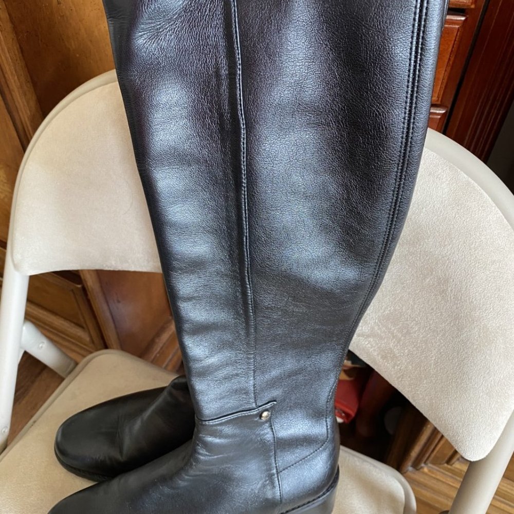 EUC Stuart Weitzman Black Leather Boots - Size 37